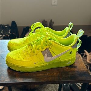 Nike Air Kids Shoes - Neon Yellow